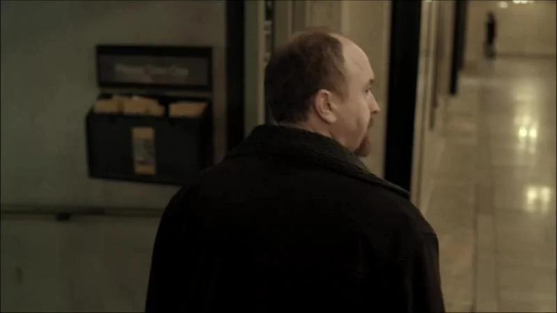 Кадры из сериала Луи (2010)