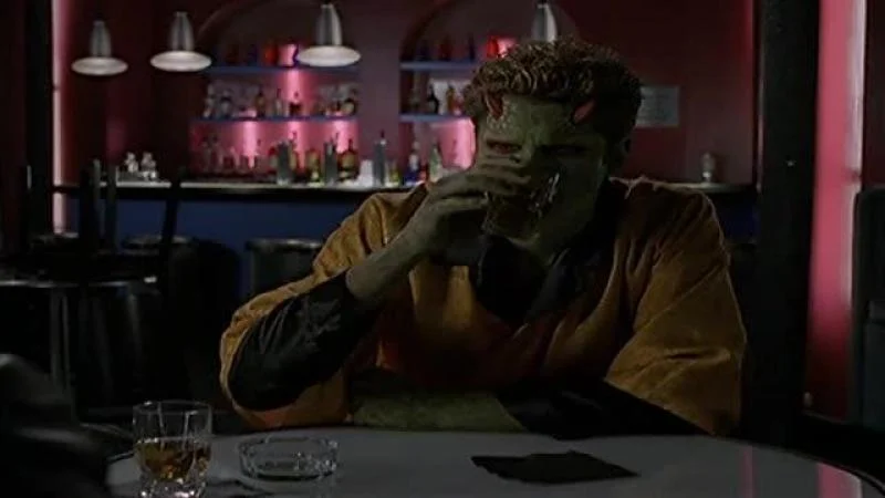 Кадры из сериала Ангел (1999)